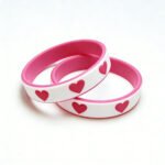 Custom 3D Embossed Heart PVC Silicone Wristbands Wholesale Couple Rubber Bracelets For Valentine Gifts